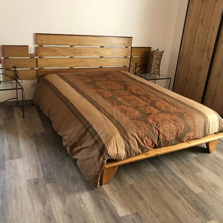 Chambre Familiale Chez L Habitant Loriol-sur-Drome Buitenkant foto